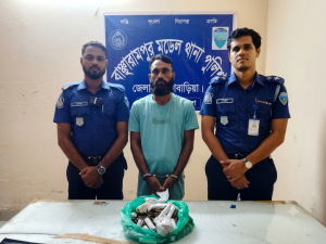 ব্রাহ্মণবাড়িয়ার বাঞ্ছারামপুর মডেল থানার অভিযানে ৫০০ গ্রাম গাঁজা উদ্ধার, মাদক কারবারি গ্রেপ্তার