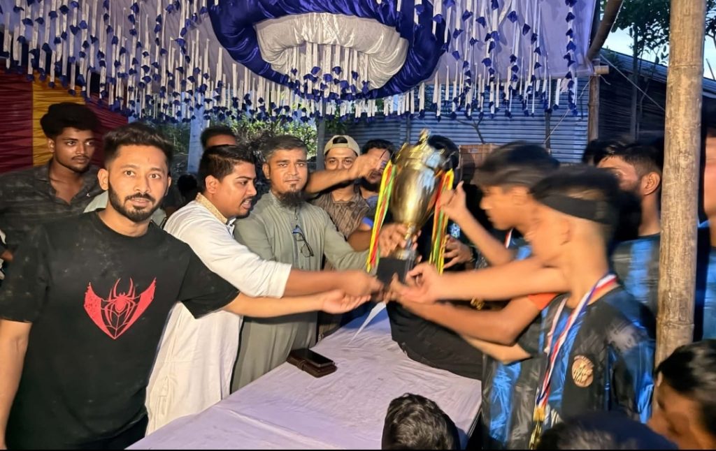 বাঞ্ছারামপুরে দুর্গারামপুর ঘরোয়া ফুটবল টুর্নামেন্টের ফাইনাল