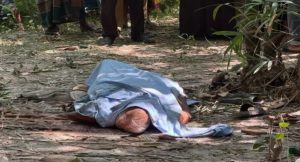 বরুড়ায় বাঁশঝাড় থেকে বৃদ্ধ দর্জির গলাকাটা মরদেহ উদ্ধার